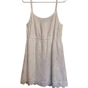 Size 10 women's Lace white dress